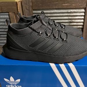 Adidas questar rise 9.5 grey